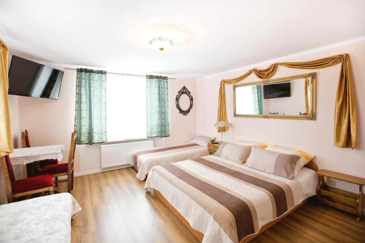 Pokoje Goscinne Gazda Bad Altheide Exterior foto